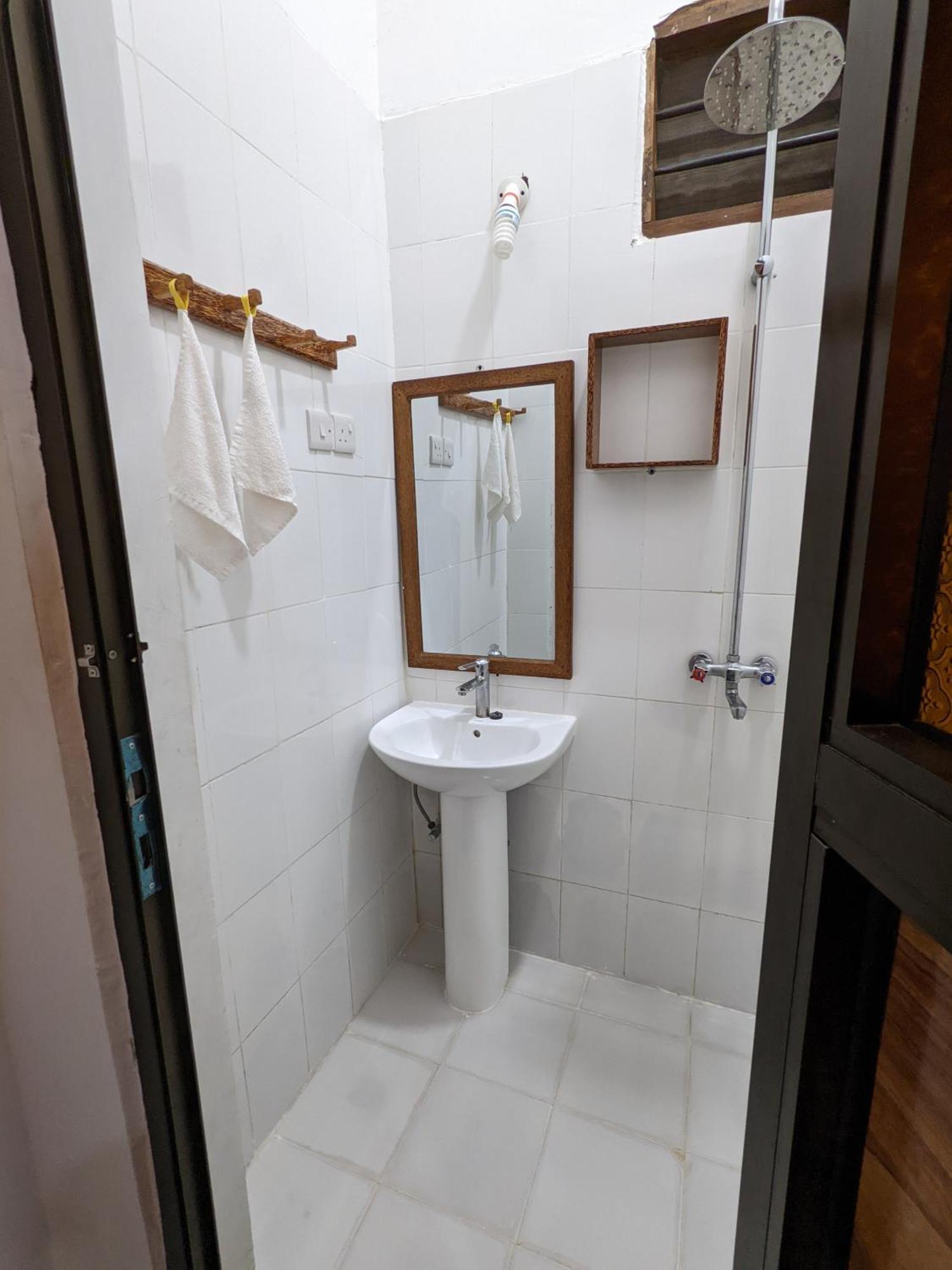 Mkadi Beach House Hotel Nungwi Kamer foto